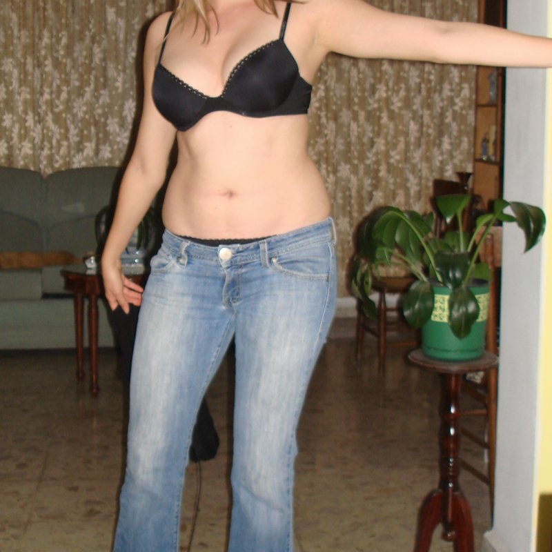 Agatha 34 Escort Dunblane