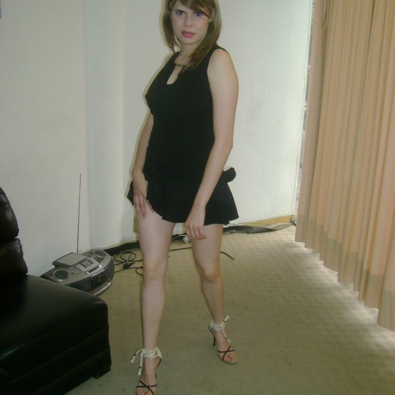 Rowanne 28 Escort Cwmavon