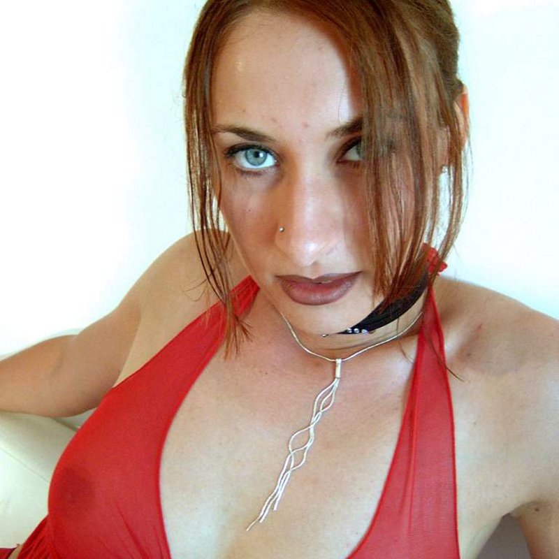 Arline 33 Escort Rockingham